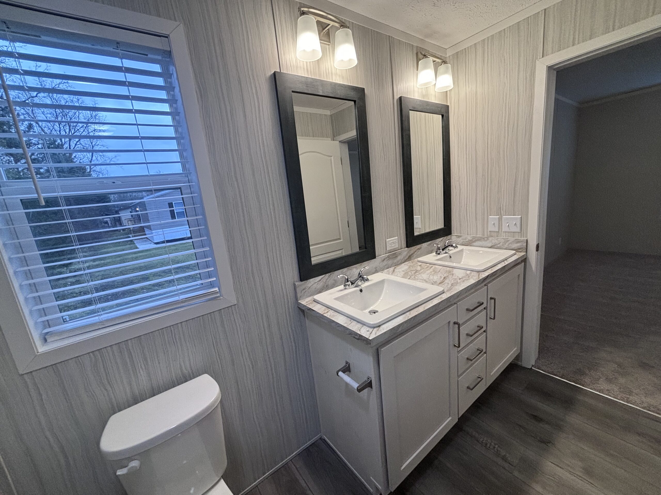Privacy and Style Living in Canton, MI!